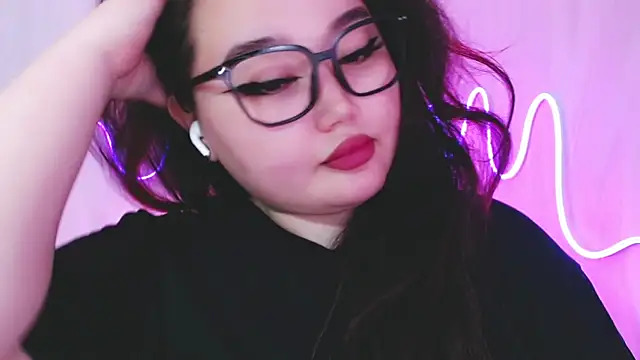 Snapshot of amina_moonlightt chatting on July 2026 04:40:02 PM amina moonlightt online show from July 2026 04:40:02 PM