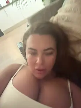 Snapshot of Mia_MilesXXX chatting on March 2025 10:49:02 PM Mia MilesXXX online show from March 2025 10:49:02 PM