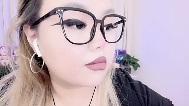 Snapshot of amelia_sunlight chatting on March 2025 11:45:02 PM amelia sunlight online show from March 2025 11:45:02 PM