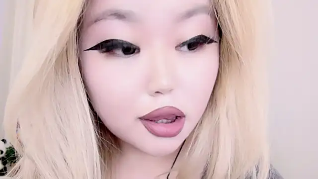 Snapshot of amelia_sunlight chatting on March 2025 01:27:02 AM amelia sunlight online show from March 2025 01:27:02 AM