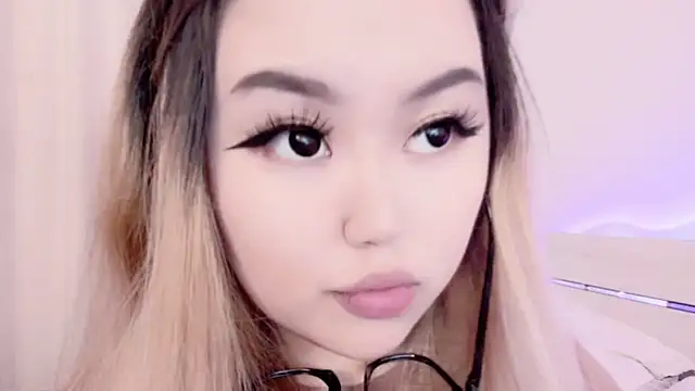 Snapshot of amelia_sunlight chatting on September 2025 04:39:01 PM amelia sunlight online show from September 2025 04:39:01 PM