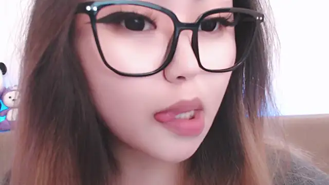 amelia sunlight online show from April 2026 06:10:02 PM