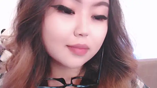 amelia sunlight online show from April 2026 05:00:02 PM