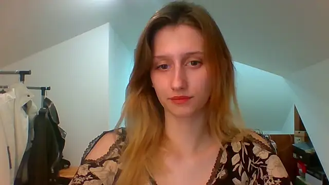 LUNA delight online show from January 2025 05:53:01 PM