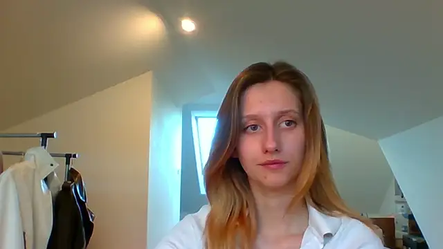 LUNA delight online show from February 2025 02:44:01 PM