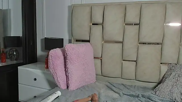 Snapshot of natalyclauss_ chatting on March 2025 10:28:02 AM natalyclauss online show from March 2025 10:28:02 AM