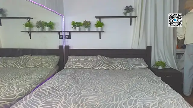 Snapshot of Ron_Vils chatting on November 2025 04:35:02 PM Ron Vils online show from November 2025 04:35:02 PM