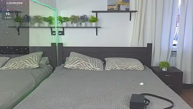 Snapshot of Ron_Vils chatting on November 2025 09:54:02 AM Ron Vils online show from November 2025 09:54:02 AM