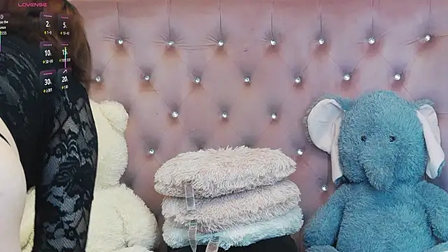 SophiaStarr online show from February 2026 08:28:01 PM