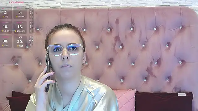 Snapshot of SophiaStarr chatting on January 2025 08:25:01 PM SophiaStarr online show from January 2025 08:25:01 PM