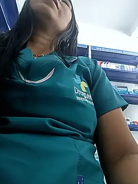 Snapshot of Megan_jennerr chatting on January 2026 03:37:01 PM Megan jennerr online show from January 2026 03:37:01 PM