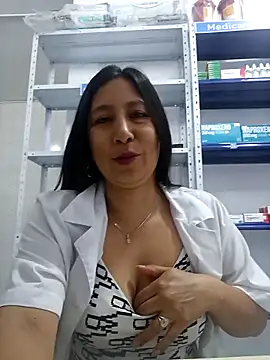 Snapshot of Megan_jennerr chatting on March 2026 01:40:01 PM Megan jennerr online show from March 2026 01:40:01 PM