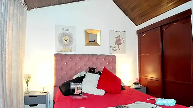 CelessteRedds online show from April 2026 11:37:02 AM