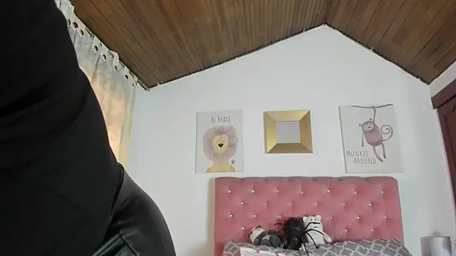 CelessteRedds online show from October 2025 11:34:01 AM