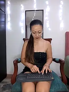 Snapshot of Venus-Wood chatting on March 2025 12:44:01 AM Venus-Wood online show from March 2025 12:44:01 AM