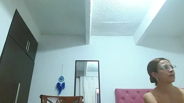 Snapshot of Venus-Wood chatting on January 2025 08:46:01 PM Venus-Wood online show from January 2025 08:46:01 PM