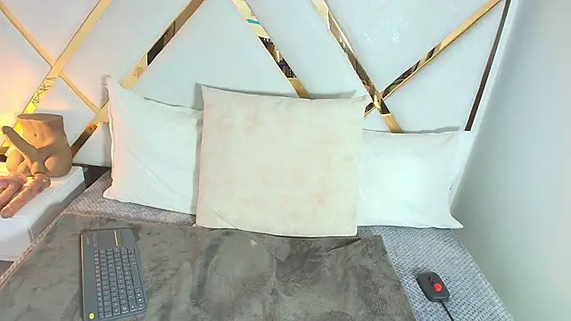 Slut Milf  online show from November 2025 04:23:02 PM