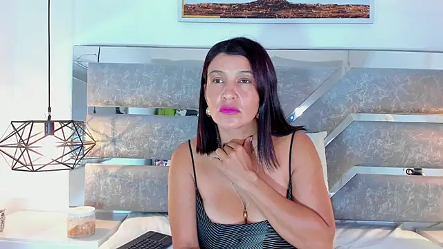 Snapshot of Slut_Milf_ chatting on June 2026 07:58:01 PM Slut Milf online show from June 2026 07:58:01 PM