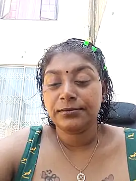 Snapshot of indiansuga chatting on October 2025 08:35:01 AM indiansuga online show from October 2025 08:35:01 AM