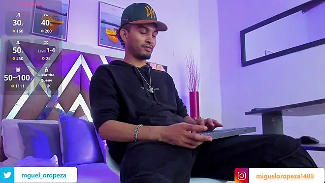  miguel0 online show from October 2025 07:14:02 PM