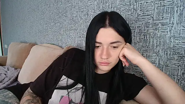 Liana diva online show from June 2026 02:07:01 PM