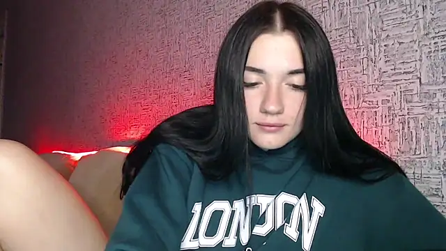 Snapshot of Liana_diva chatting on September 2025 02:13:02 PM Liana diva online show from September 2025 02:13:02 PM