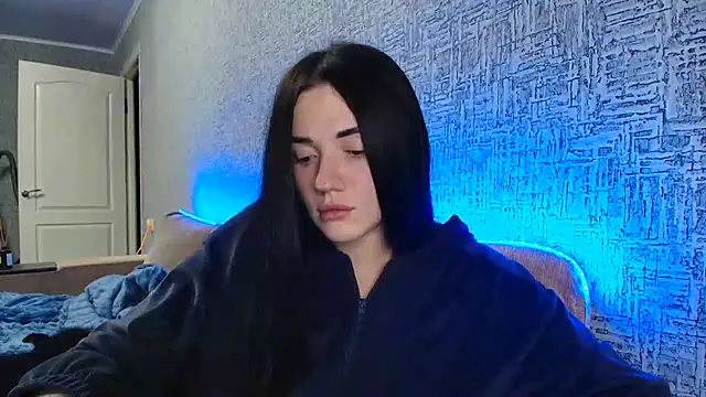 Liana diva online show from November 2025 08:30:01 PM