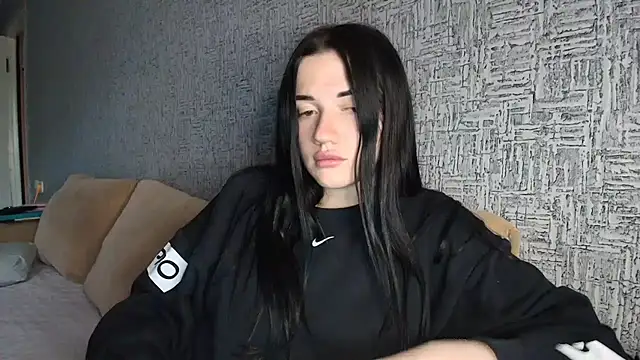 Liana diva online show from March 2026 01:57:01 PM