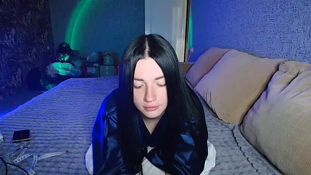 Liana diva online show from April 2026 05:50:01 PM