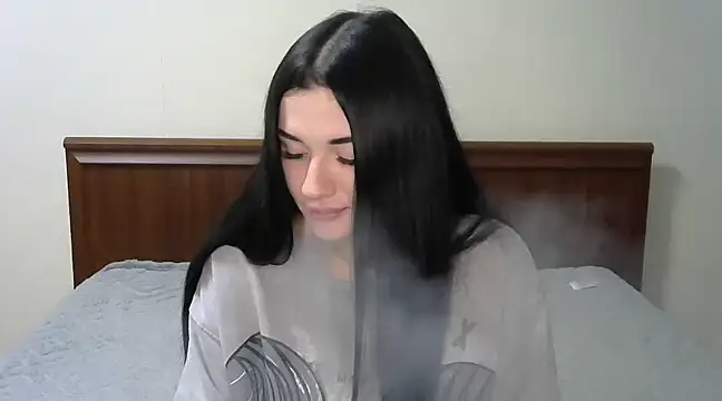 Snapshot of Liana_diva chatting on February 2025 08:00:01 PM Liana diva online show from February 2025 08:00:01 PM