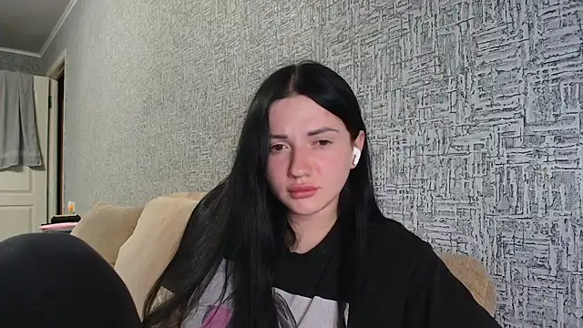 Liana diva online show from March 2026 05:50:01 PM