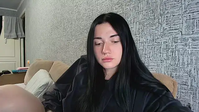 Liana diva online show from April 2026 02:45:01 PM