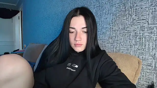 Liana diva online show from April 2026 01:23:02 PM