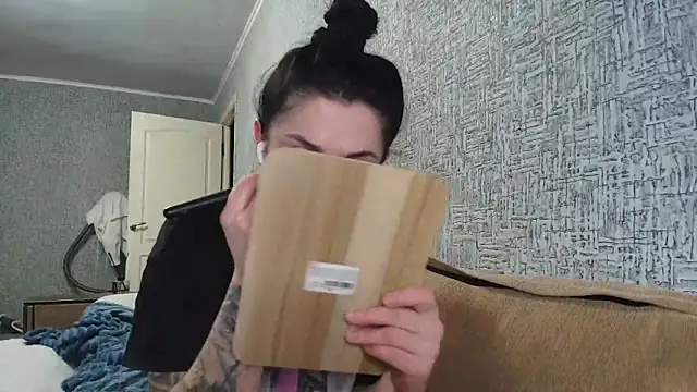 Snapshot of Liana_diva chatting on February 2026 07:35:02 PM Liana diva online show from February 2026 07:35:02 PM