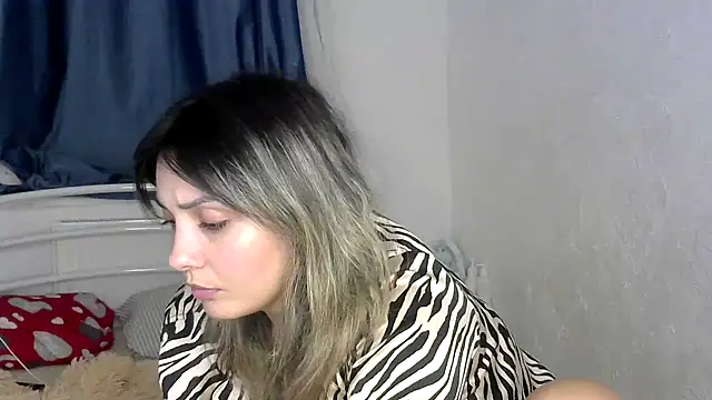 Snapshot of Iskor_ka chatting on December 2025 08:41:02 PM Iskor ka online show from December 2025 08:41:02 PM