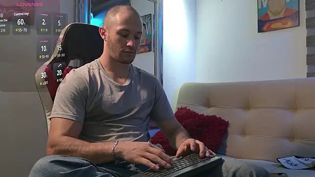 Snapshot of AxelFairchaild chatting on June 2026 10:16:02 AM AxelFairchaild online show from June 2026 10:16:02 AM