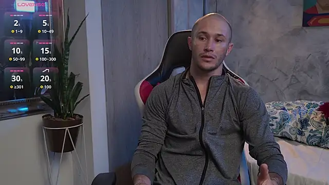 AxelFairchaild online show from April 2026 01:15:01 PM