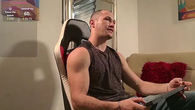 Snapshot of AxelFairchaild chatting on June 2026 01:33:02 PM AxelFairchaild online show from June 2026 01:33:02 PM
