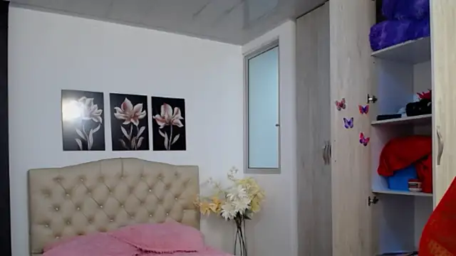 conni f00x online show from March 2026 07:25:01 PM