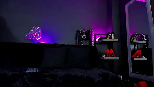 DelaneyStone online show from January 2026 10:13:02 PM