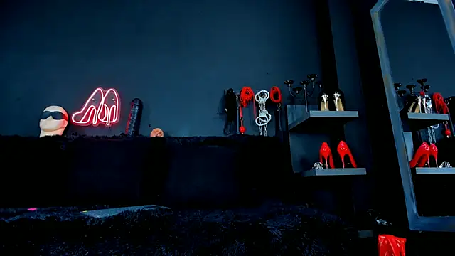 DelaneyStone online show from September 2025 03:04:01 PM