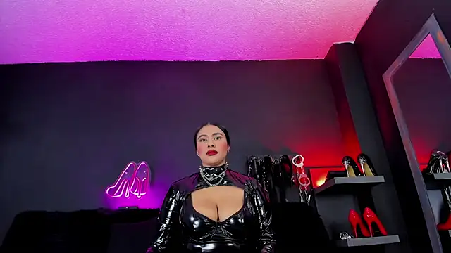 DelaneyStone online show from December 2025 08:42:01 PM