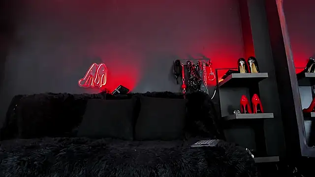 DelaneyStone online show from November 2025 09:07:02 PM