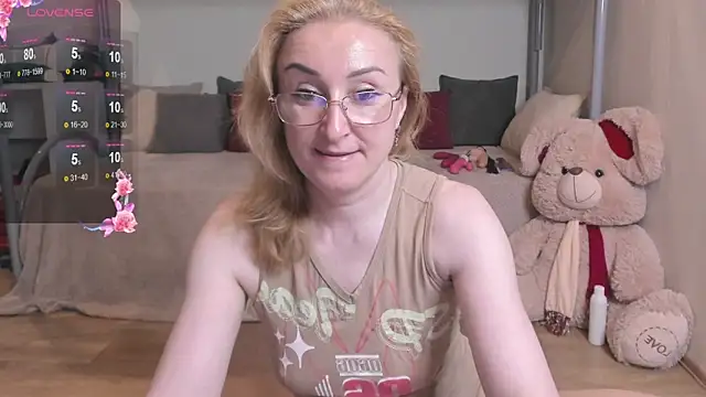 Snapshot of MadissonKiss chatting on June 2026 11:21:01 PM MadissonKiss online show from June 2026 11:21:01 PM