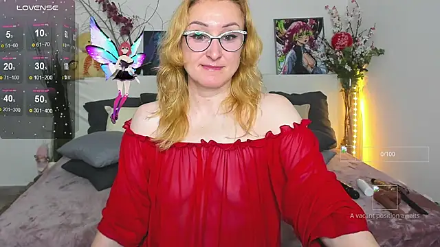 Snapshot of MadissonKiss chatting on September 2025 12:33:01 AM MadissonKiss online show from September 2025 12:33:01 AM