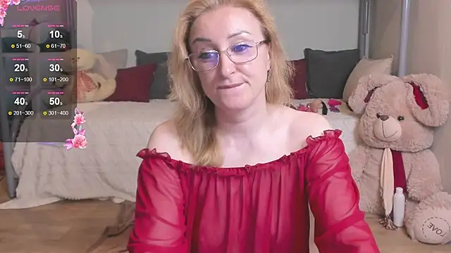 Snapshot of MadissonKiss chatting on June 2026 09:26:01 PM MadissonKiss online show from June 2026 09:26:01 PM