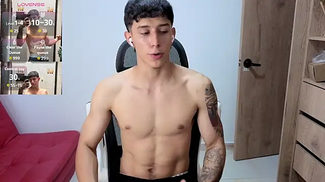 Snapshot of Cristopher23_ chatting on October 2025 10:19:01 PM Cristopher23 online show from October 2025 10:19:01 PM