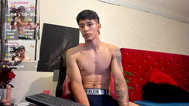 Snapshot of Cristopher23_ chatting on March 2025 10:55:02 PM Cristopher23 online show from March 2025 10:55:02 PM