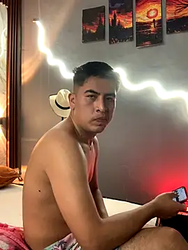 roguer darkk online show from October 2025 11:22:02 AM