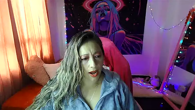 Melanyy 100 online show from April 2026 06:53:02 PM